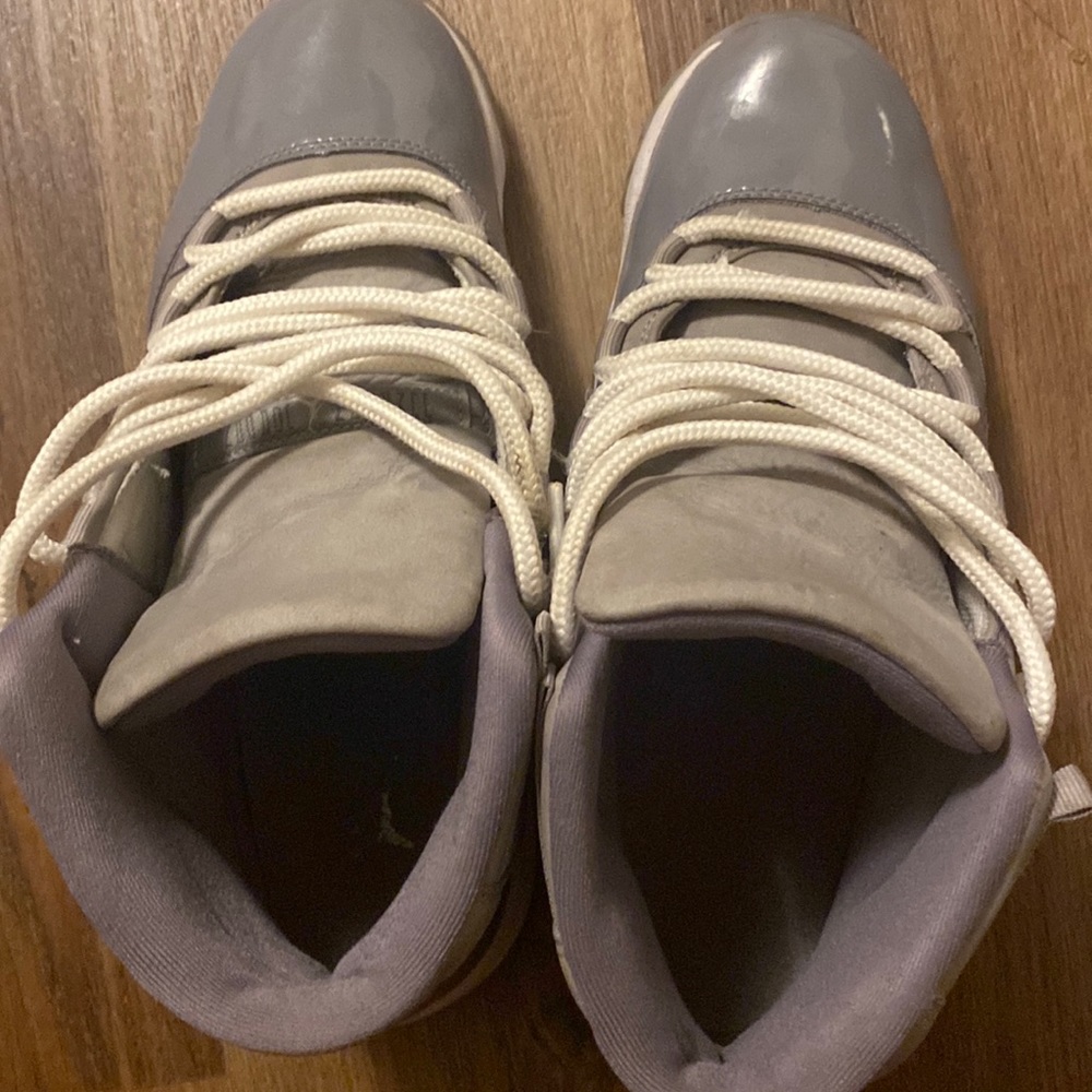 Cool grays there going for 300 in a size 10’5